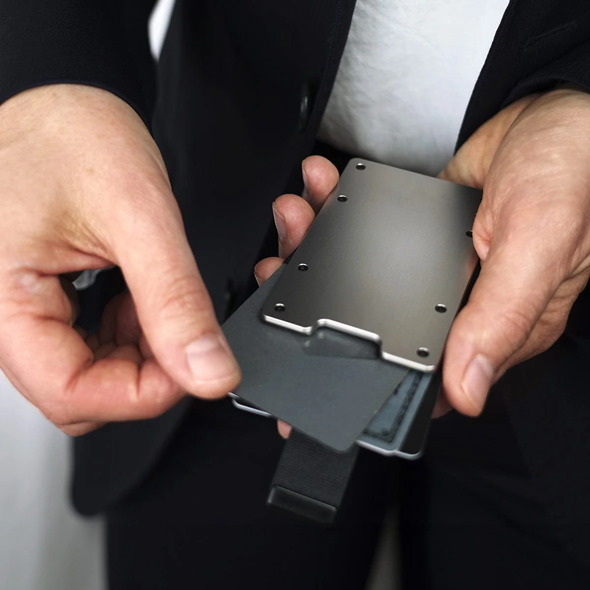 Titan Slide ONE Edition  | Titanium Slim Wallet - Image 11